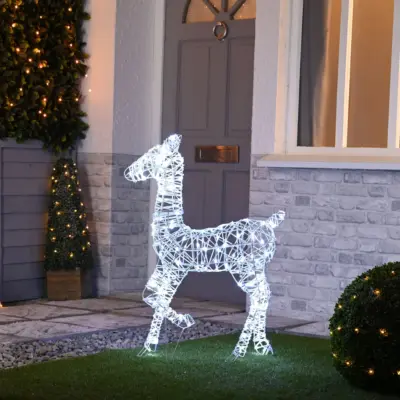 87cm White Faux Rattan Christmas Doe Lit with 200 White LEDs