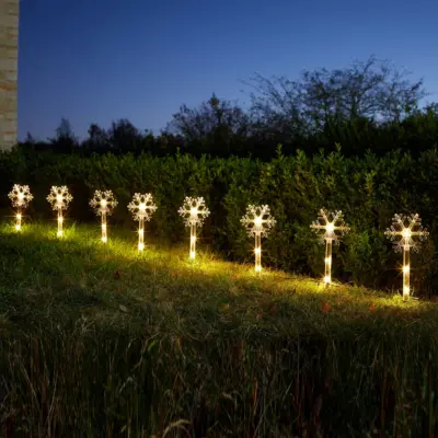 Set of 8 Festive Snowflake Christmas Pathfinder Stake Lights
